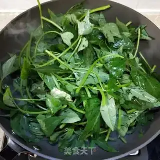 Make Clear the red potato leaves step 4