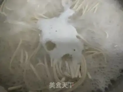 Make Spicy noodles step 3