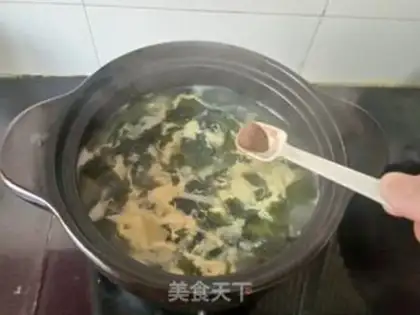 Make Egg shrimp dress with soup step 7