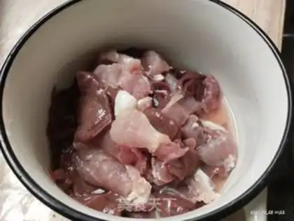 Make Skinny pork porridge step 1