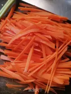 Make Fried carrots step 1