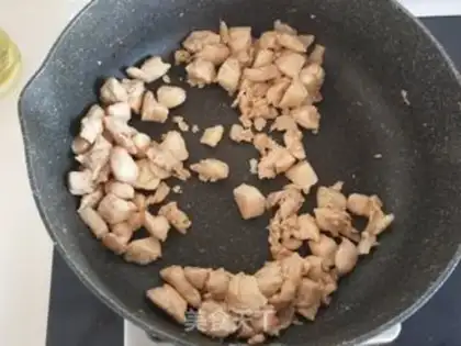Make Dry-burned potatoes and chicken step 4