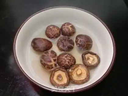 Make Frozen eggs and rice powder step 1