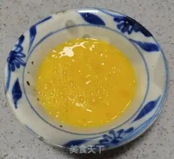 Make Scrambled eggs step 2