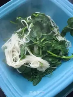 Make Sweet peas with hot chicken noodles step 12