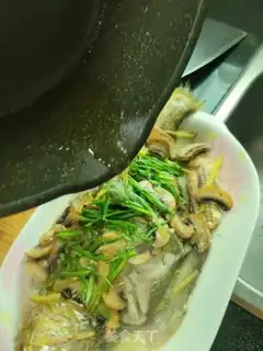 Make Mushrooms steamed yellowfish step 9