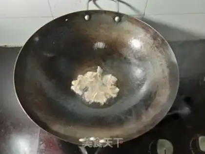 Make radish and fried meat step 1