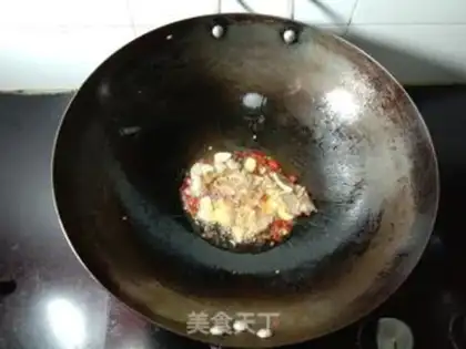 Make radish and fried meat step 2