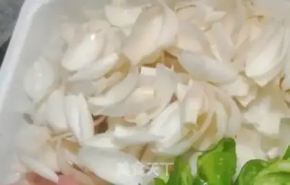 Make Fresh lilies for chicken chests step 2