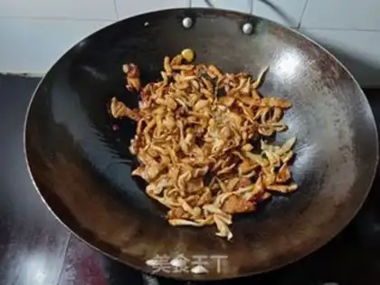 Make radish and fried meat step 4