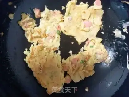 Make Egg hamcake step 5