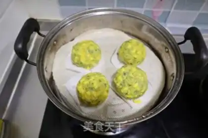 Make Steaming spinach corn step 8