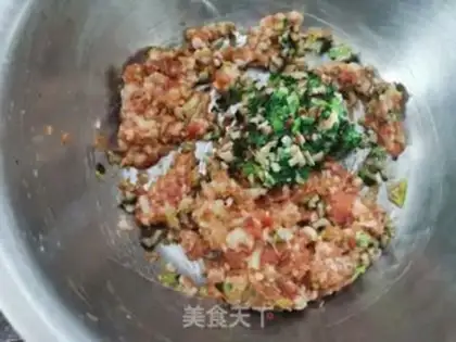 Make Pork mushrooms step 1