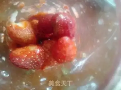 Make Strawberry shakes step 2