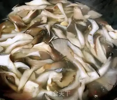 Make A tofu soup for mushrooms step 3