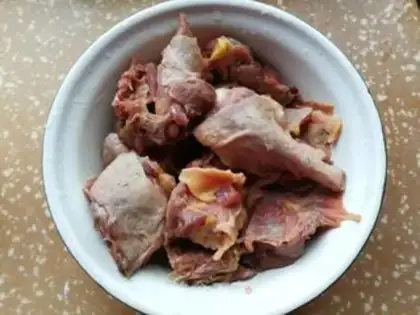 Make The old duck with herb mushrooms step 0