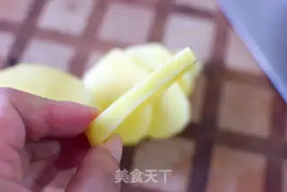 Make Potato egg breakfast step 1