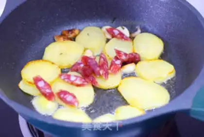 Make Potato egg breakfast step 7