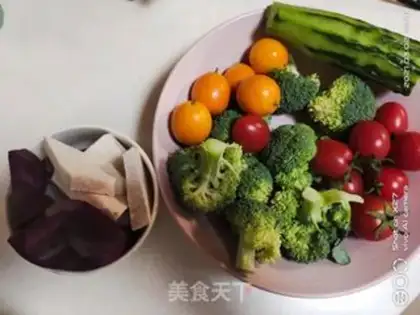 Make Low fat groceries and fruit salad step 0