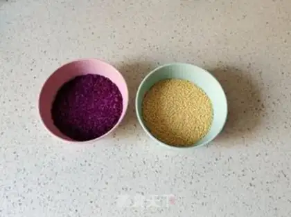 Make Double-coloured rice steam step 0