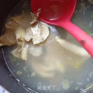 Make A mussels-peased chicken soup step 7