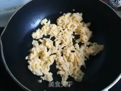 Make Blackwood onion fried eggs step 4