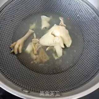 Make A mussels-peased chicken soup step 8