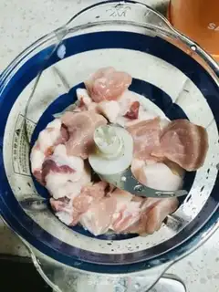 Make Scrambled meat step 1