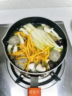 Make Beefball mushroom soup step 3