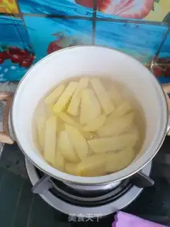 Make Potato fries with chicken wings step 3