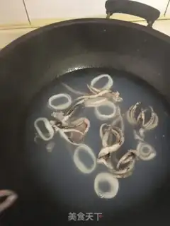 Make Black pepper seafood fan step 5