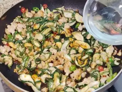 Make cucumber-dried meat step 7