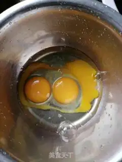 Make Cream fried eggs step 1