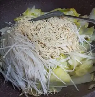 Make Beef with cabbage and swirl step 2