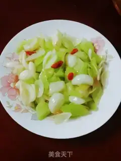 Make The Celery Lily step 14
