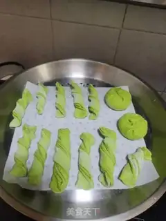 Make Spinach rolls step 13