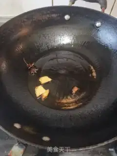Make Red burning pig hands step 3