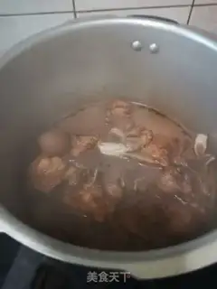 Make Red burning pig hands step 9