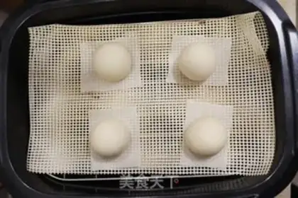 Make A milk bun of flowers step 7