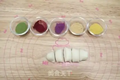Make A milk bun of flowers step 8