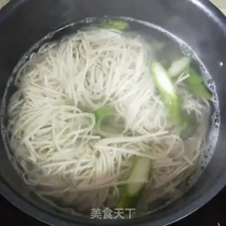 Make Shrimp noodles step 14