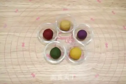 Make A milk bun of flowers step 11