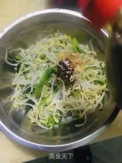 Make The green bean sprouts of cold spinach step 4