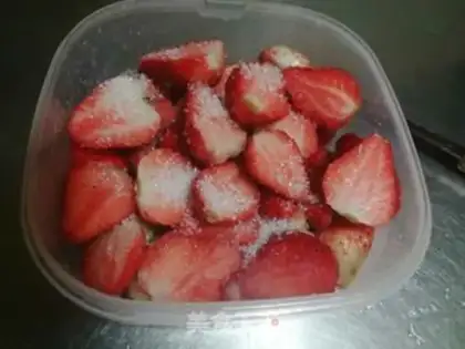 Make Sugar strawberry step 2