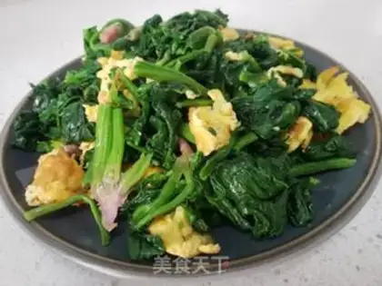 Make spinach fried goose eggs step 8