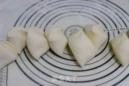 Make Breakfast bean buns step 3