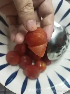 Make Plum tomatoes step 2
