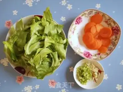 Make The fragrance of the sauce step 1