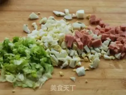 Make Tata sauce, whole wheat sandwich step 1
