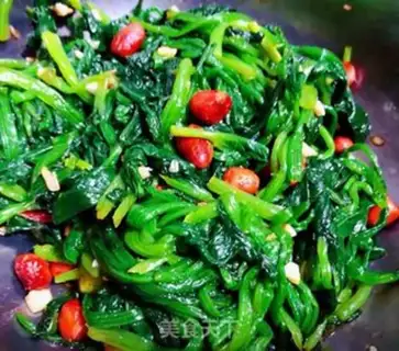 Make Garlic spinach with peanut rice step 8